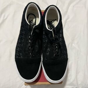 Vans Old Skool Black and White Sneakers